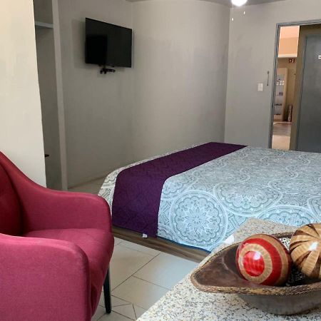 Hotel Fg León de los Aldamas Extérieur photo