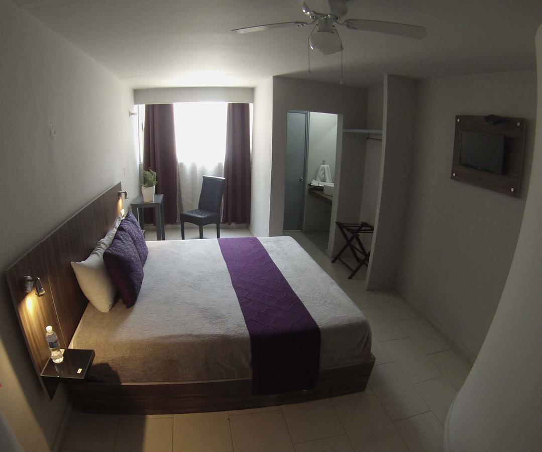 Hotel Fg León de los Aldamas Extérieur photo